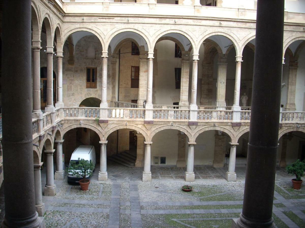 Casa Clo Alla Cattedrale باليرمو المظهر الخارجي الصورة